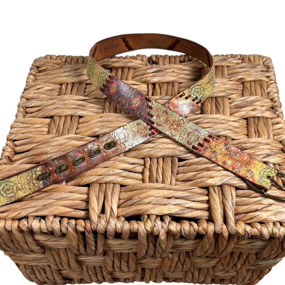 Fossil Womens Large Floral Tapestry Leather Whipstitch Belt BT2908998 Multicolor